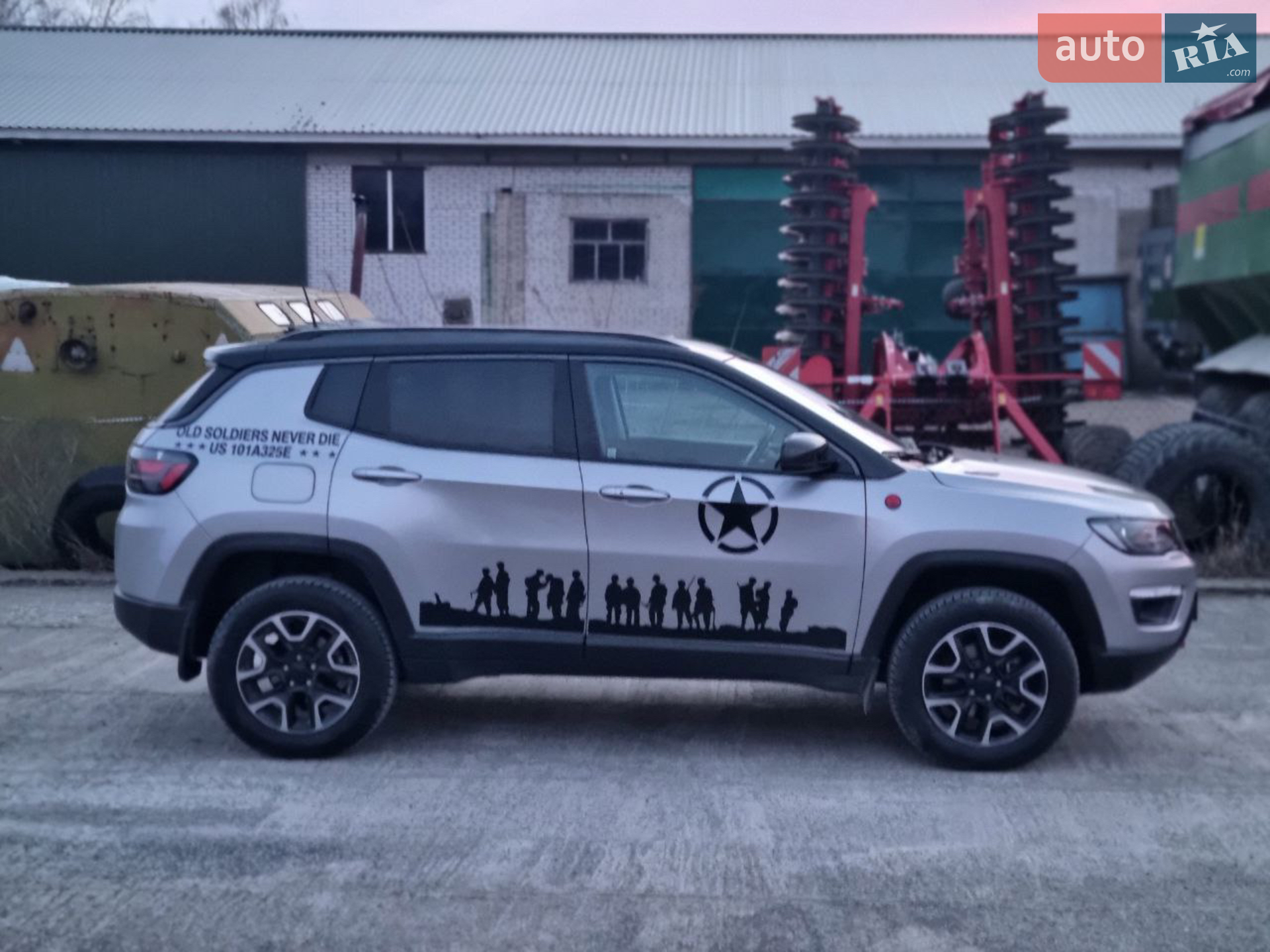 2019 Jeep Compass - мініатюра 13