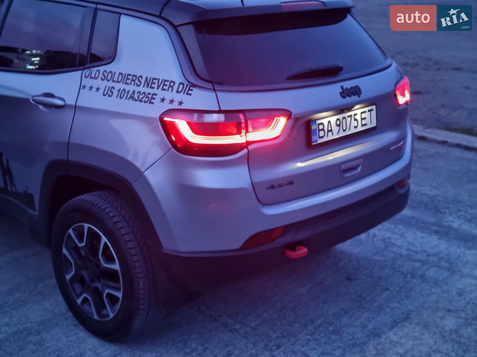 2019 Jeep Compass - мініатюра 17