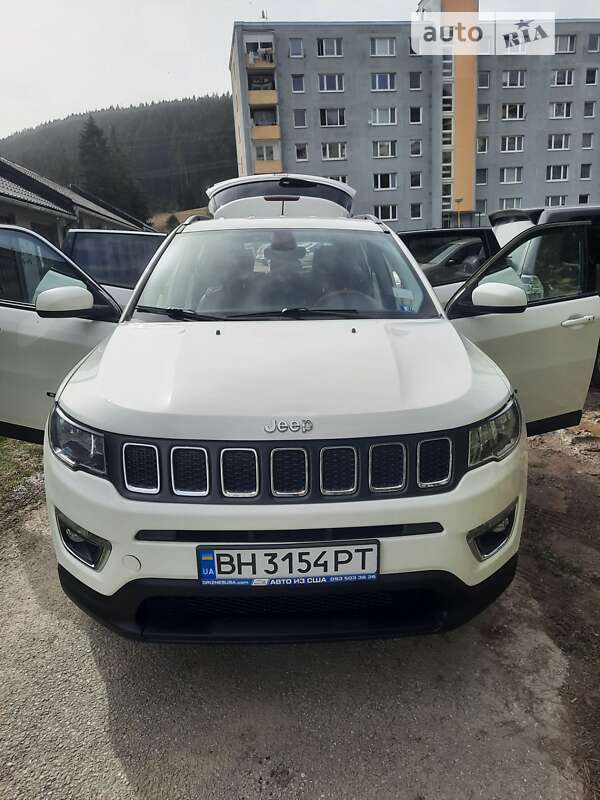 Внедорожник / Кроссовер Jeep Compass 2017 в Тячеве