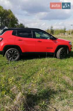 Внедорожник / Кроссовер Jeep Compass 2018 в 