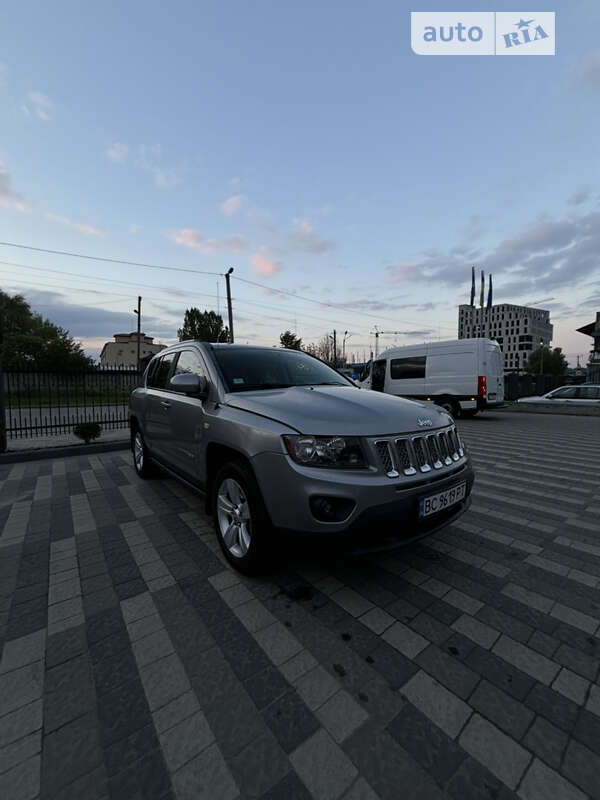 Внедорожник / Кроссовер Jeep Compass 2015 в Львове
