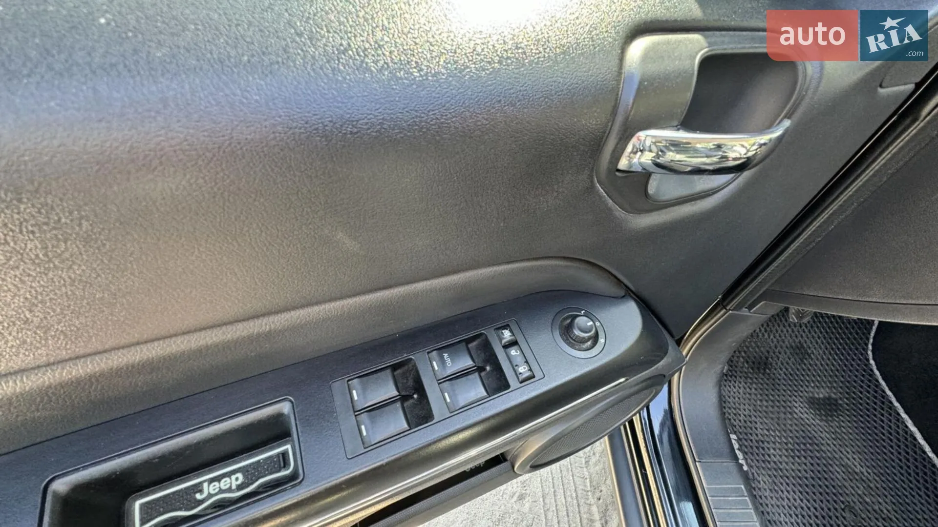 2013 Jeep Compass - мініатюра 29