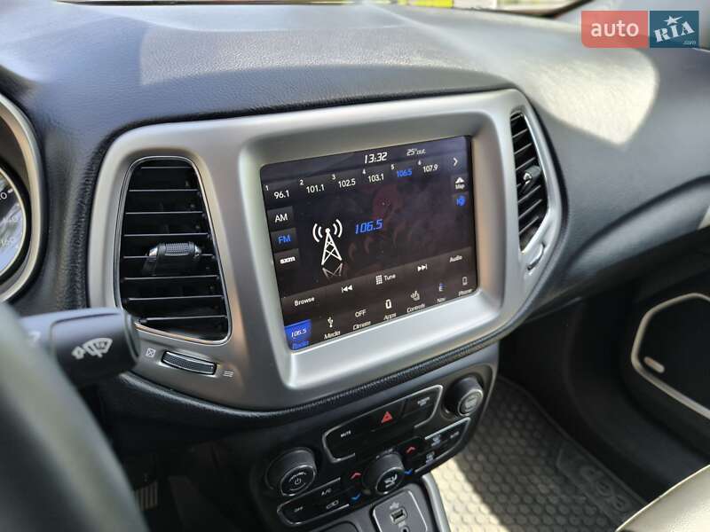 Внедорожник / Кроссовер Jeep Compass 2018 в Киеве
