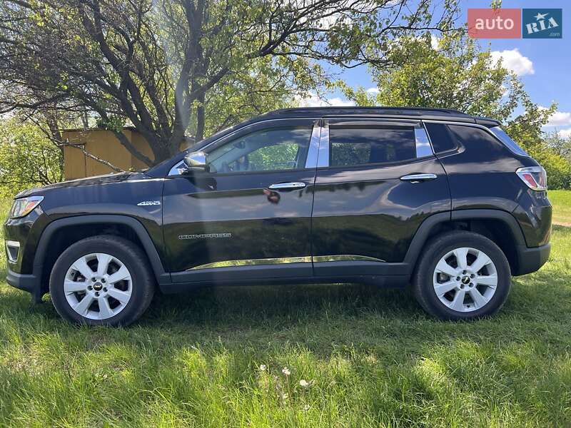 Внедорожник / Кроссовер Jeep Compass 2017 в Кагарлыке