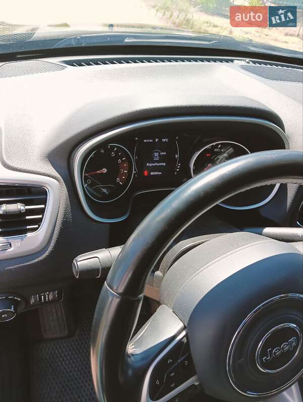 Внедорожник / Кроссовер Jeep Compass 2018 в Кривом Роге