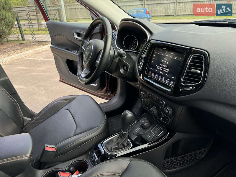 Внедорожник / Кроссовер Jeep Compass 2020 в Киеве