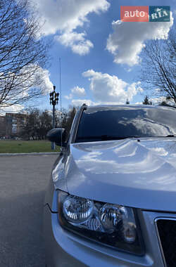 Внедорожник / Кроссовер Jeep Compass 2016 в Сарнах