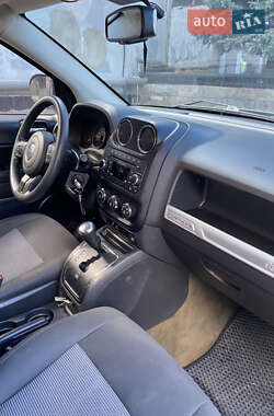 Внедорожник / Кроссовер Jeep Compass 2016 в Сарнах