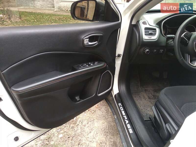 Внедорожник / Кроссовер Jeep Compass 2017 в Александрие фото 7 Внедорожник / Кроссовер Jeep Compass 2017 в Александрие