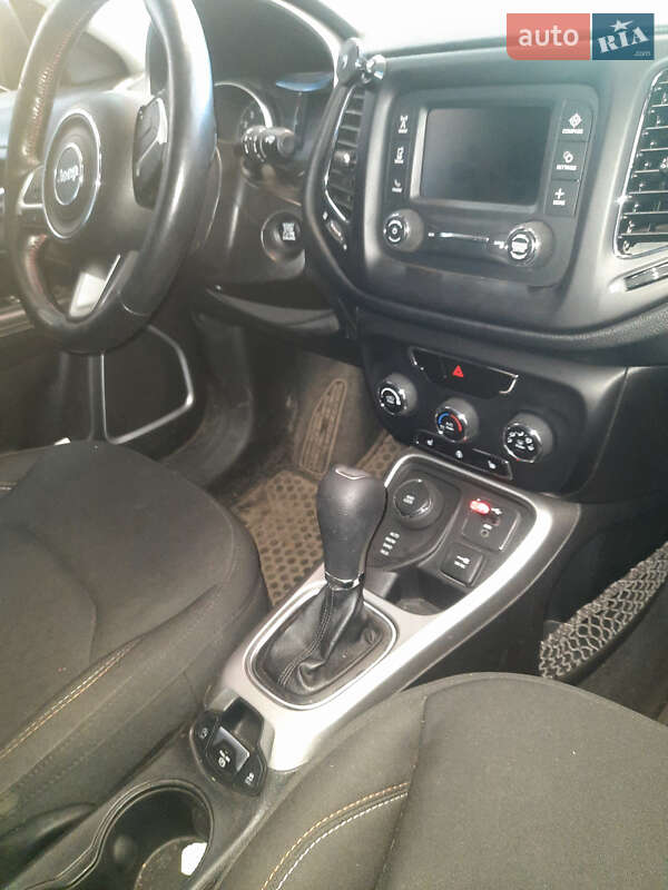 Внедорожник / Кроссовер Jeep Compass 2018 в Глухове