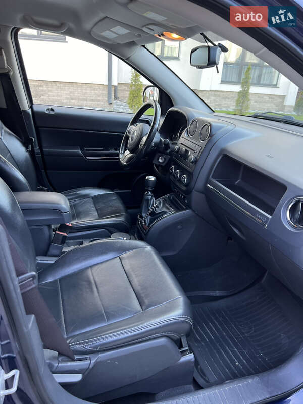Внедорожник / Кроссовер Jeep Compass 2012 в Черновцах