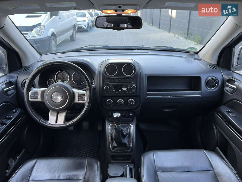 Внедорожник / Кроссовер Jeep Compass 2012 в Черновцах