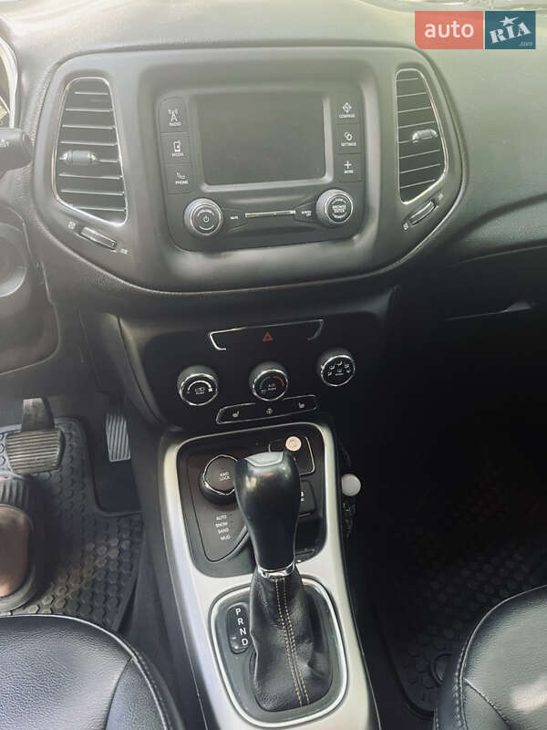 Внедорожник / Кроссовер Jeep Compass 2017 в Подольске