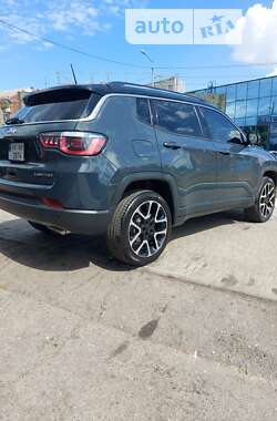 Внедорожник / Кроссовер Jeep Compass 2017 в 