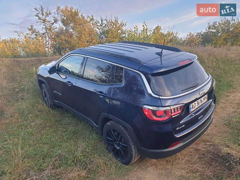 Внедорожник / Кроссовер Jeep Compass 2017 в Буштыне