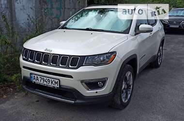 Внедорожник / Кроссовер Jeep Compass 2017 в Киеве