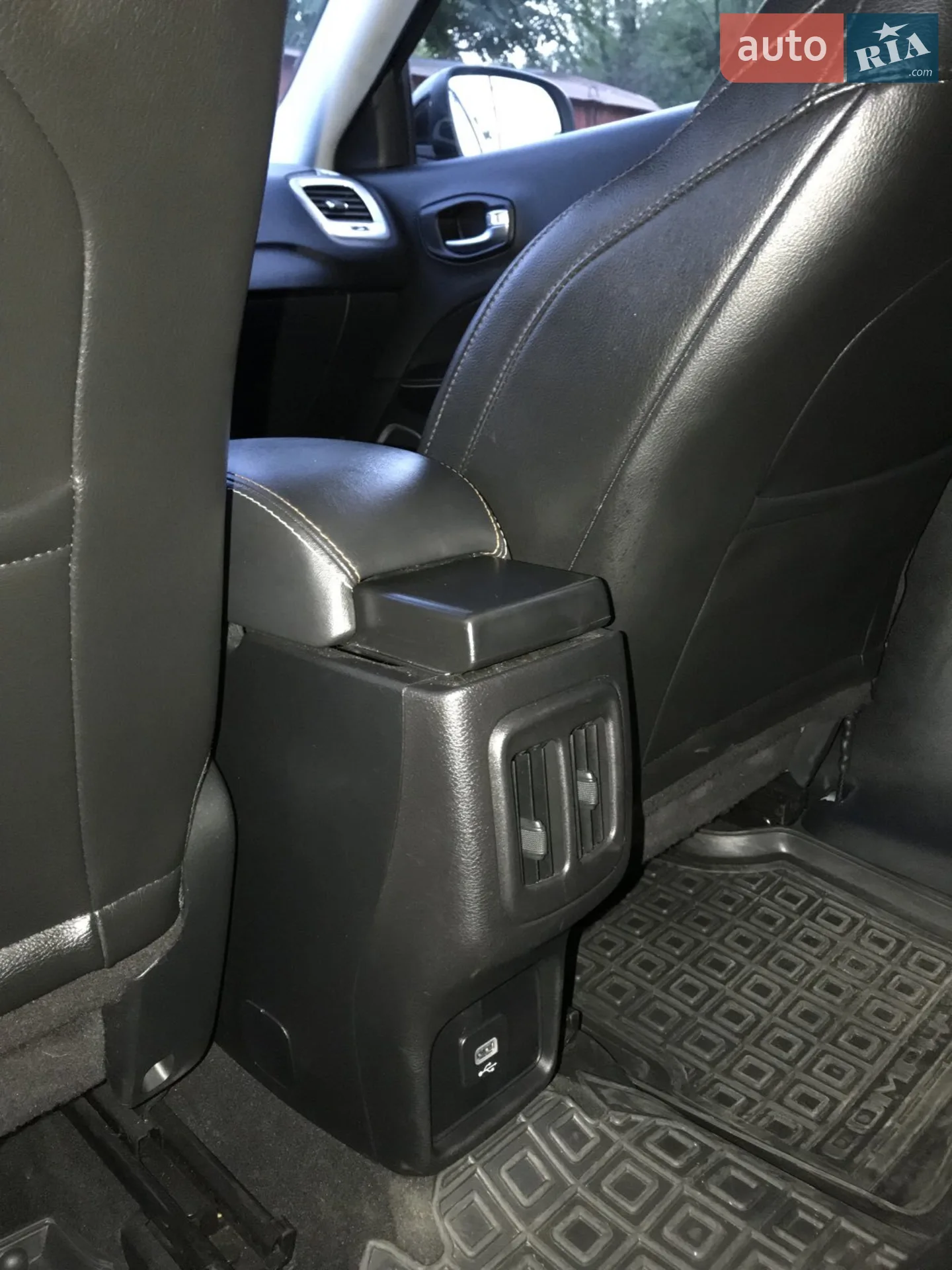 2021 Jeep Compass - мініатюра 16