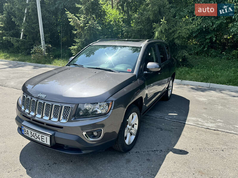 Внедорожник / Кроссовер Jeep Compass 2015 в Светловодске