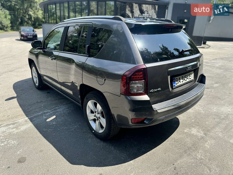 Внедорожник / Кроссовер Jeep Compass 2015 в Светловодске