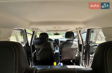 Внедорожник / Кроссовер Jeep Compass 2015 в Светловодске