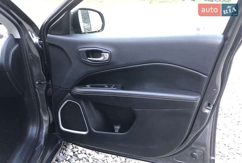 Внедорожник / Кроссовер Jeep Compass 2018 в Киеве