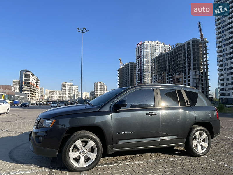 Внедорожник / Кроссовер Jeep Compass 2013 в Вышгороде