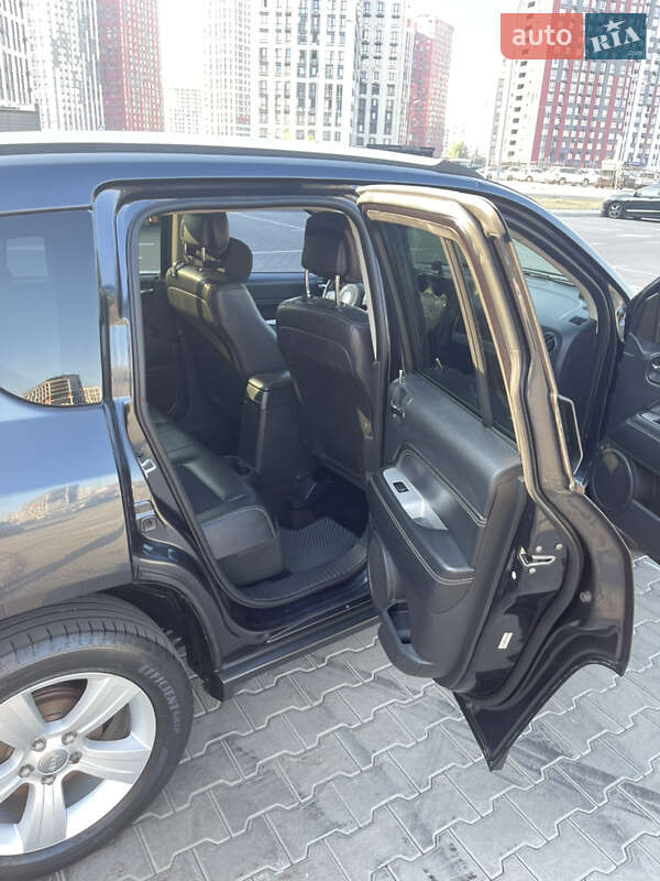 Внедорожник / Кроссовер Jeep Compass 2013 в Вышгороде