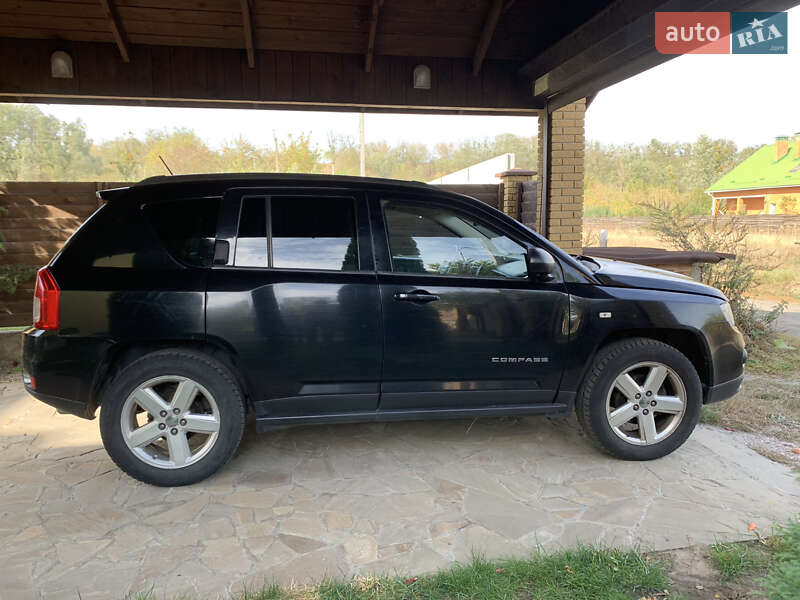 Позашляховик / Кросовер Jeep Compass 2012 в Києві