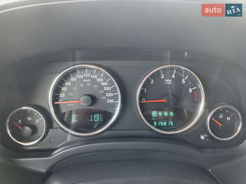 Позашляховик / Кросовер Jeep Compass 2012 в Києві