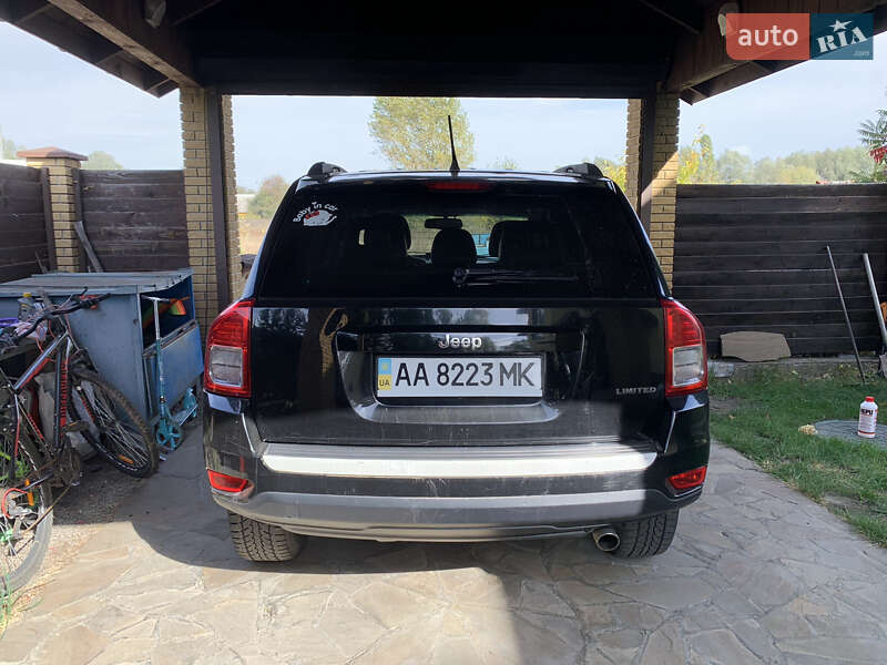 Позашляховик / Кросовер Jeep Compass 2012 в Києві