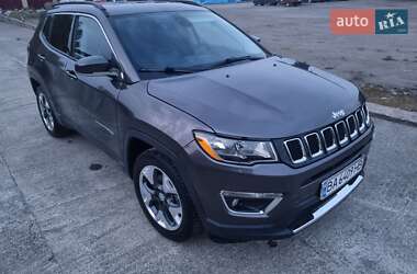 Внедорожник / Кроссовер Jeep Compass 2018 в 