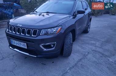 Внедорожник / Кроссовер Jeep Compass 2018 в 