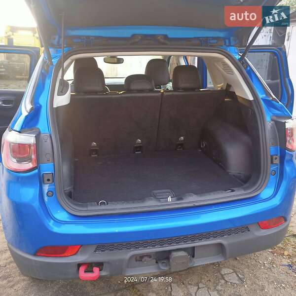 Внедорожник / Кроссовер Jeep Compass 2017 в Киеве