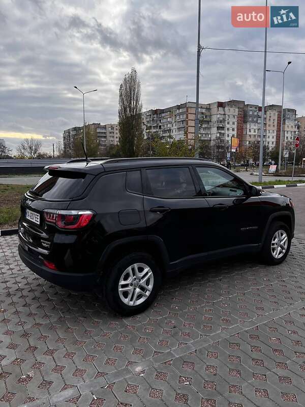 Внедорожник / Кроссовер Jeep Compass 2018 в Буче