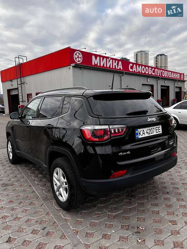 Внедорожник / Кроссовер Jeep Compass 2018 в Буче