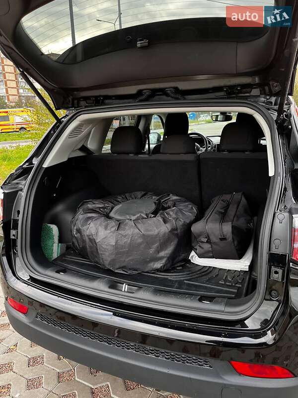 Внедорожник / Кроссовер Jeep Compass 2018 в Буче