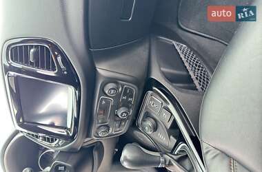 Внедорожник / Кроссовер Jeep Compass 2018 в 