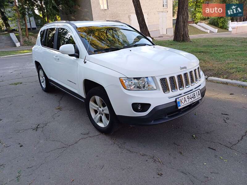 Внедорожник / Кроссовер Jeep Compass 2014 в Каменском