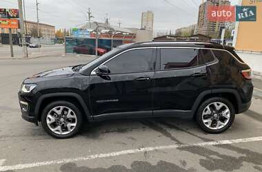 Внедорожник / Кроссовер Jeep Compass 2017 в Киеве