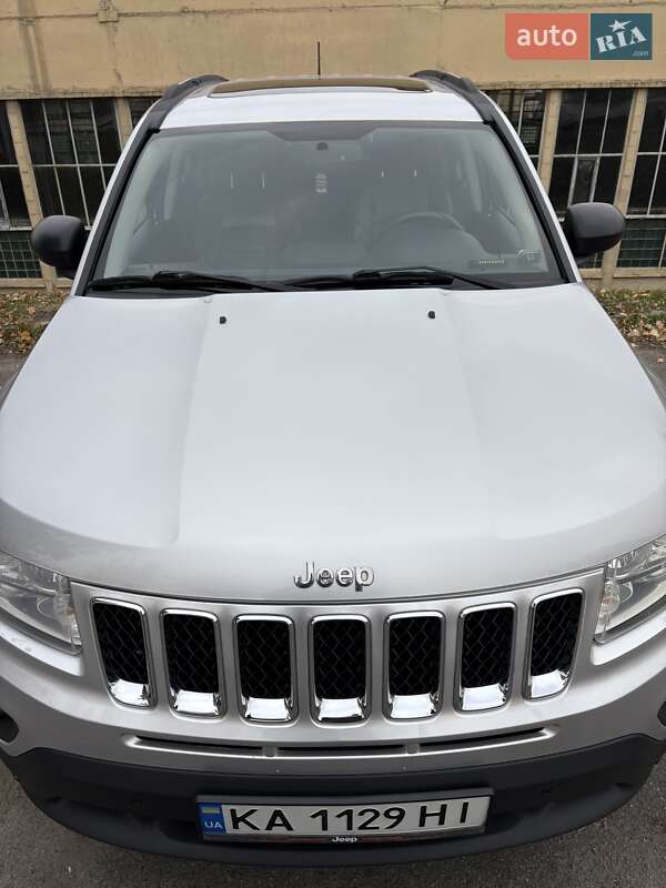 Внедорожник / Кроссовер Jeep Compass 2012 в Киеве
