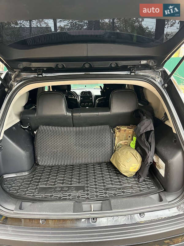 Внедорожник / Кроссовер Jeep Compass 2013 в Буче