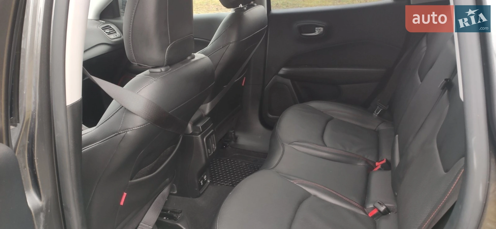 2020 Jeep Compass - фото 1