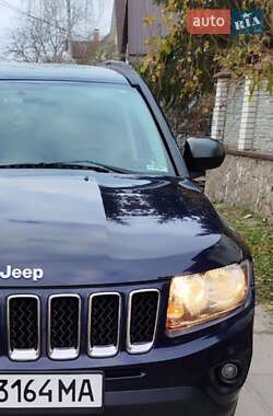 Внедорожник / Кроссовер Jeep Compass 2015 в 