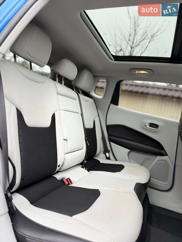 Внедорожник / Кроссовер Jeep Compass 2018 в Киеве фото 30 Внедорожник / Кроссовер Jeep Compass 2018 в Киеве