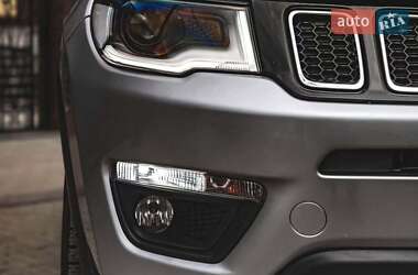 Внедорожник / Кроссовер Jeep Compass 2018 в 
