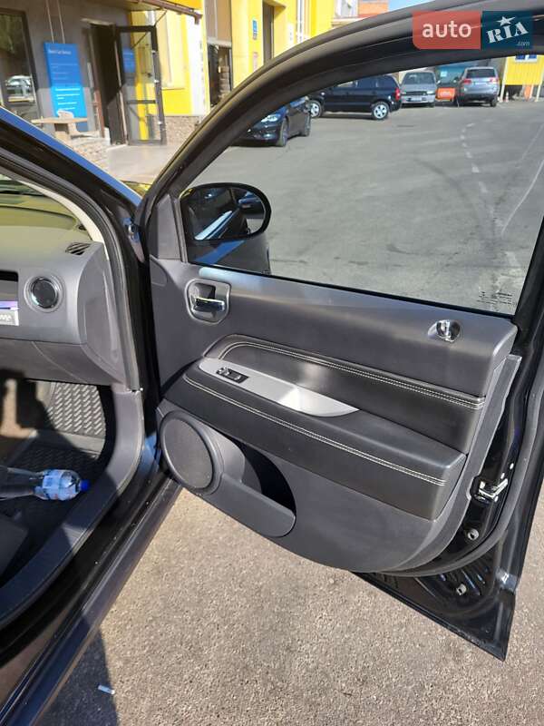 Внедорожник / Кроссовер Jeep Compass 2013 в Чернигове