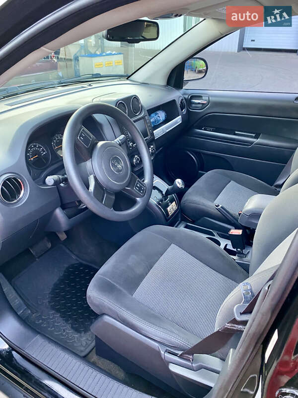 Внедорожник / Кроссовер Jeep Compass 2015 в Киеве
