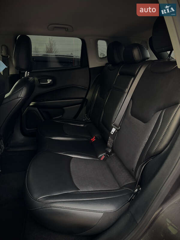 Внедорожник / Кроссовер Jeep Compass 2018 в Терновке