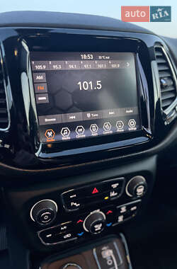 Внедорожник / Кроссовер Jeep Compass 2020 в 
