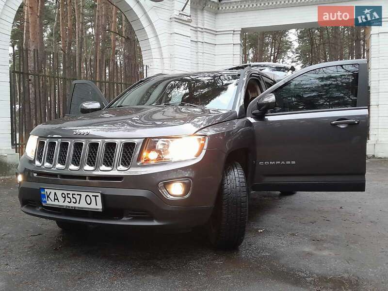 Позашляховик / Кросовер Jeep Compass 2015 в Києві